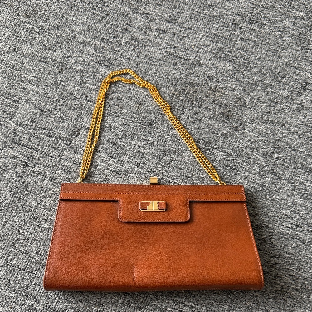 Chic Tan Leather Shoulder Bag with Gold Chain